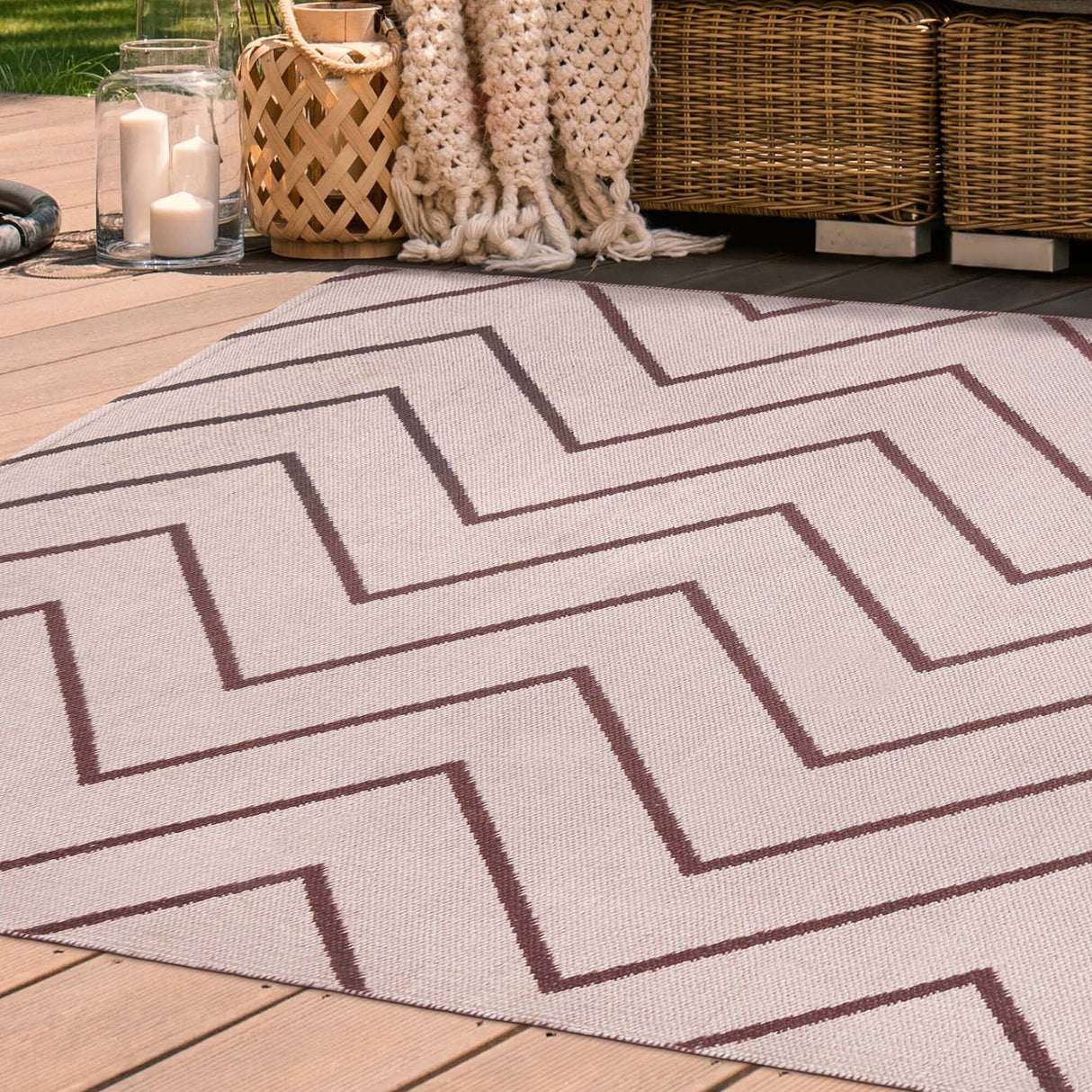 Superior Modern Chevron Zig-Zag Indoor Outdoor Area Rug