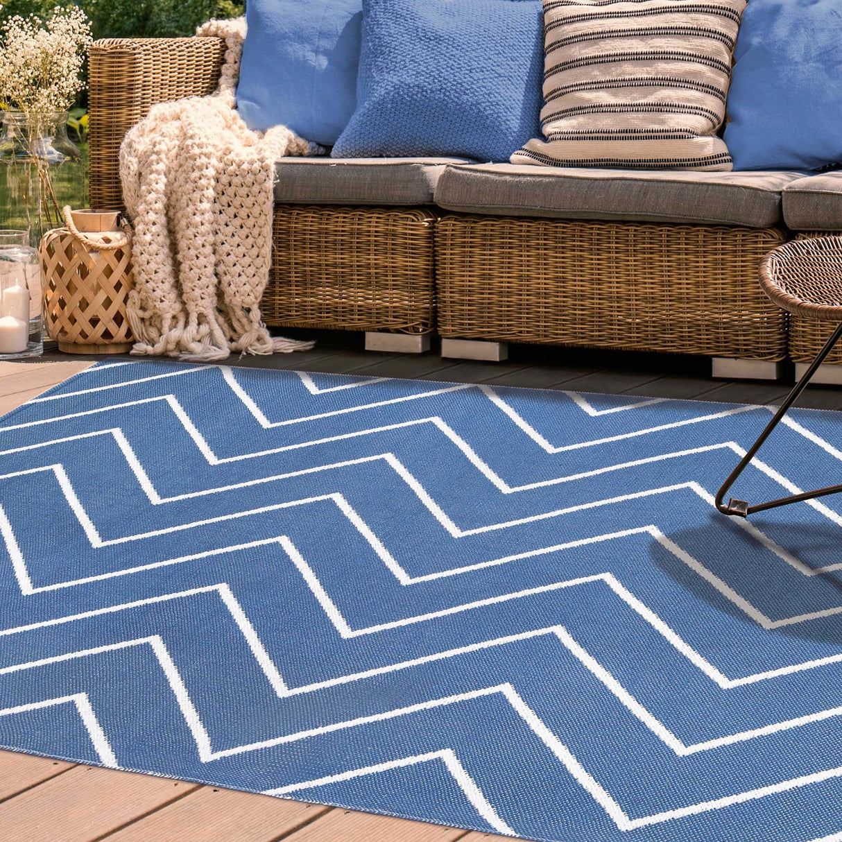 Superior Modern Chevron Zig-Zag Indoor Outdoor Area Rug