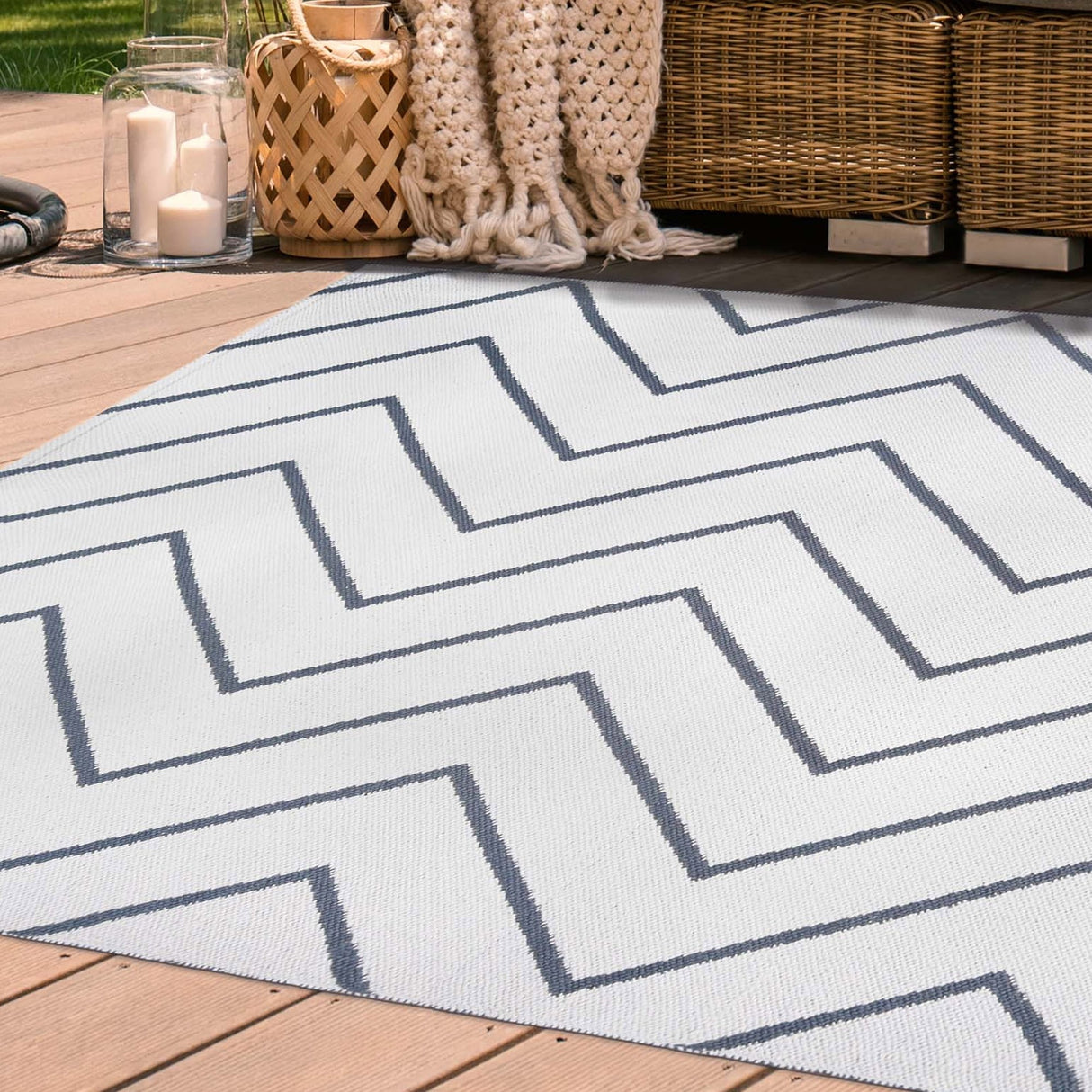 Superior Modern Chevron Zig-Zag Indoor Outdoor Area Rug